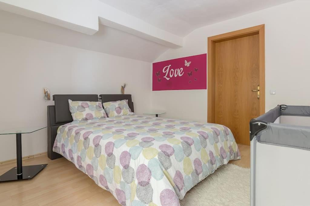 Lovely Spacious 3Room Loft Under Roof-100M2-Touristarea Rauth Exteriör bild